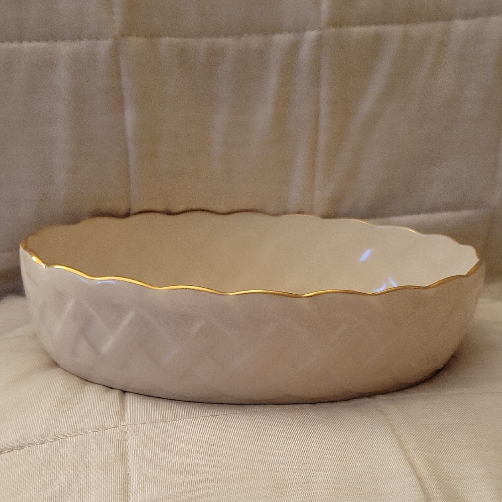 Lenox Classic Ivory Lattice Oval Serving Bowl, 8", 24K Gold Trim